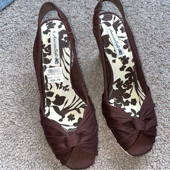 American Eagle brown wedges 7 1/2 - Picture 2 of 7